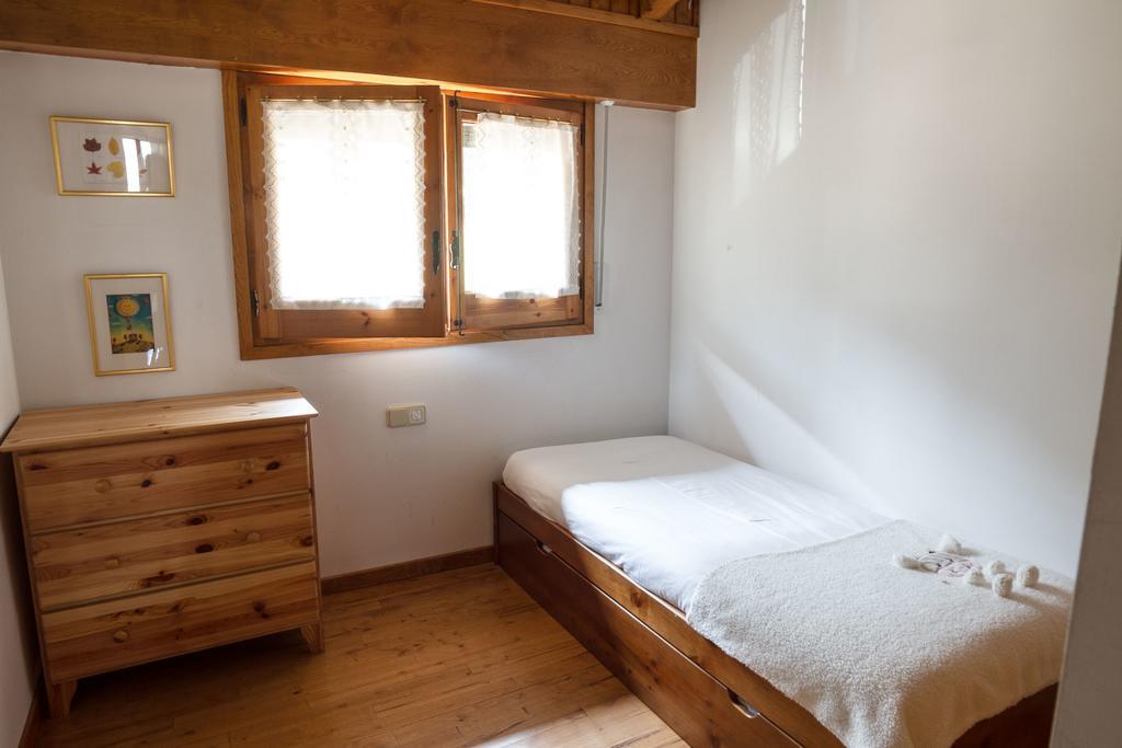 La Cabana Dels Isards Alp Bagian luar foto